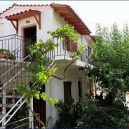 アルメニスティスΔίχωρο Στούντιο Στον Κέντρο Του Αρμενιστήアパートメント エクステリア 写真